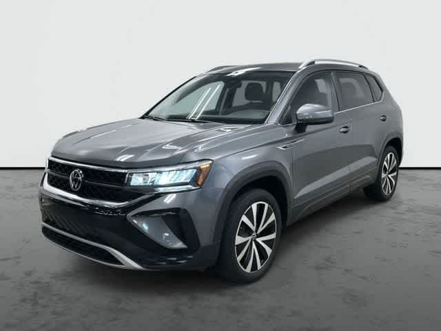 2024 Volkswagen Taos SE Gray at Team Mazda