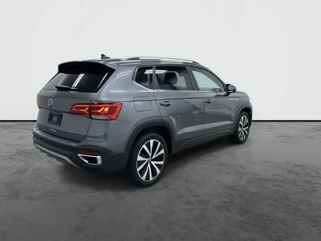 2024 Volkswagen Taos SE Gray at Team Mazda