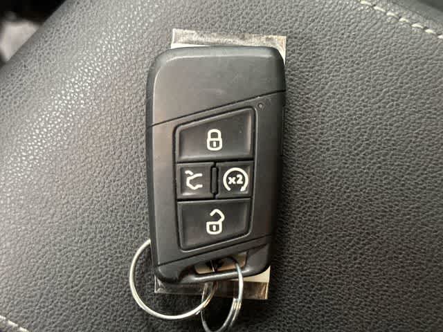 2024 Volkswagen Taos SE  at Mercedes-Benz of Houston North