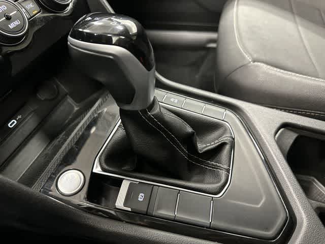 2024 Volkswagen Taos SE Platinum Gray Metallic at Texan GMC Buick