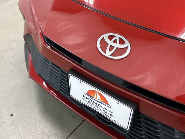 2025 Toyota Camry SE Supersonic Red at Group 1 Toyota Southwest