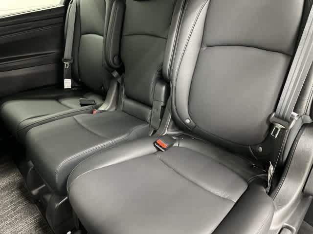 2026 Honda Odyssey photo 11 of 32