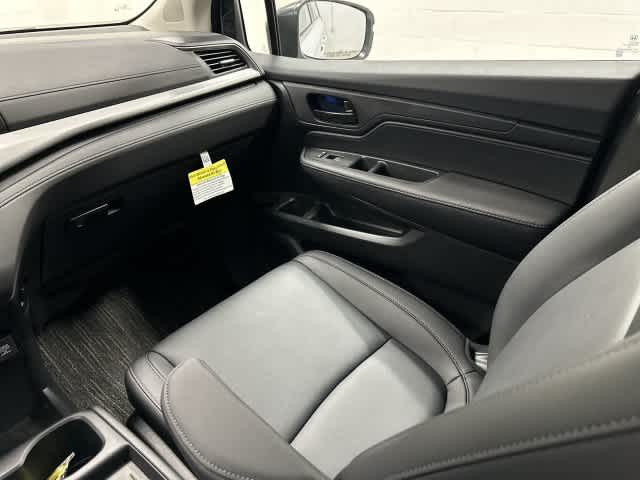 2026 Honda Odyssey photo 13 of 32