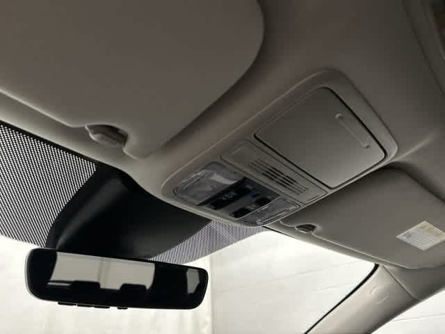 2026 Honda Odyssey photo 21 of 32