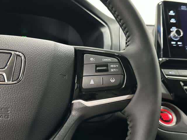 2026 Honda Odyssey photo 18 of 32