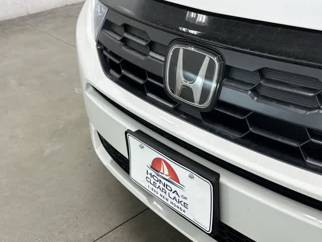 2026 Honda Odyssey photo 30 of 32
