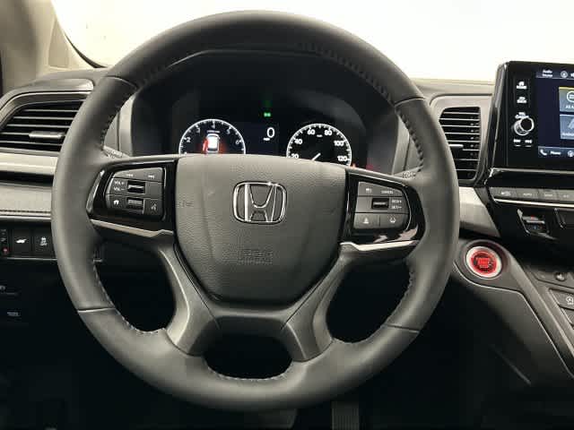 2026 Honda Odyssey photo 15 of 32