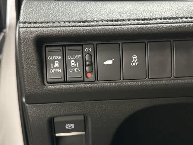 2026 Honda Odyssey photo 19 of 32