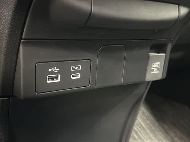 2026 Honda Odyssey photo 25 of 32