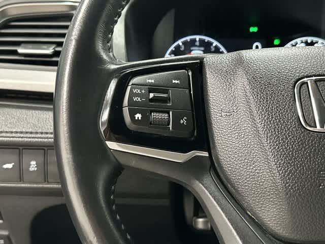 2025 Honda Odyssey photo 17 of 32
