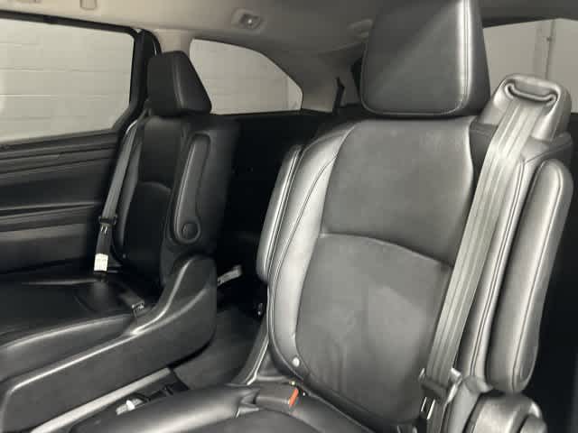 2025 Honda Odyssey photo 14 of 32