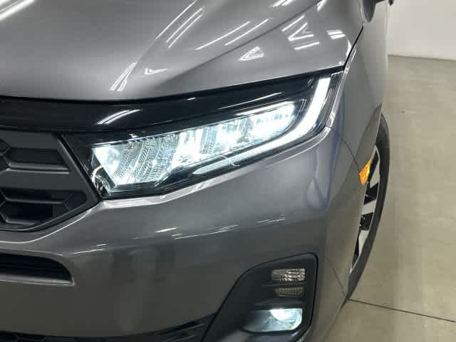 2025 Honda Odyssey photo 31 of 32