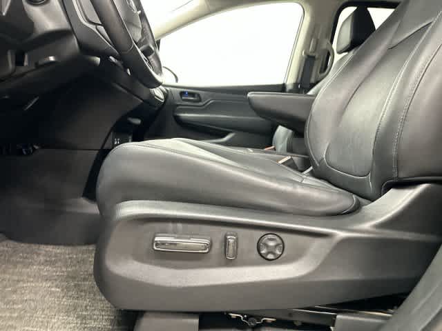 2025 Honda Odyssey photo 26 of 32