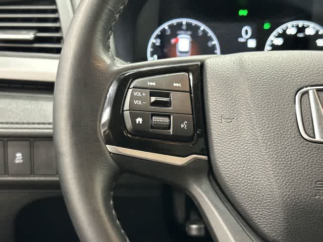2025 Honda Odyssey photo 17 of 32