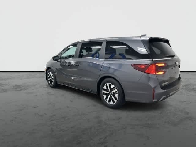 2025 Honda Odyssey photo 9 of 32