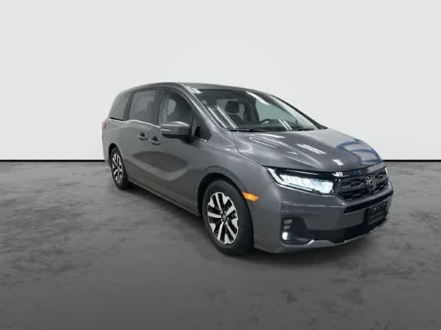 2025 Honda Odyssey photo 6 of 32