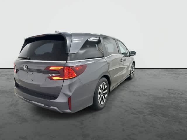 2025 Honda Odyssey photo 3 of 32