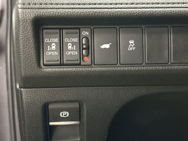 2025 Honda Odyssey EX-L Silver at Honda of Clear Lake