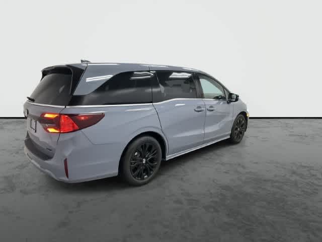 2026 Honda Odyssey photo 4 of 32