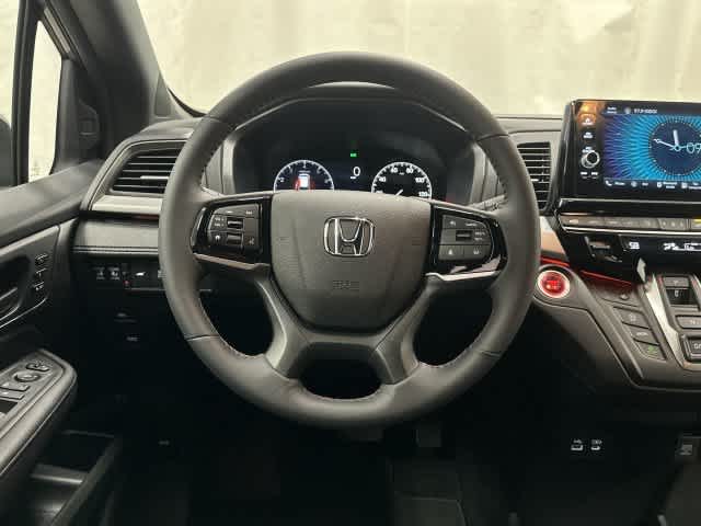 2026 Honda Odyssey photo 15 of 32