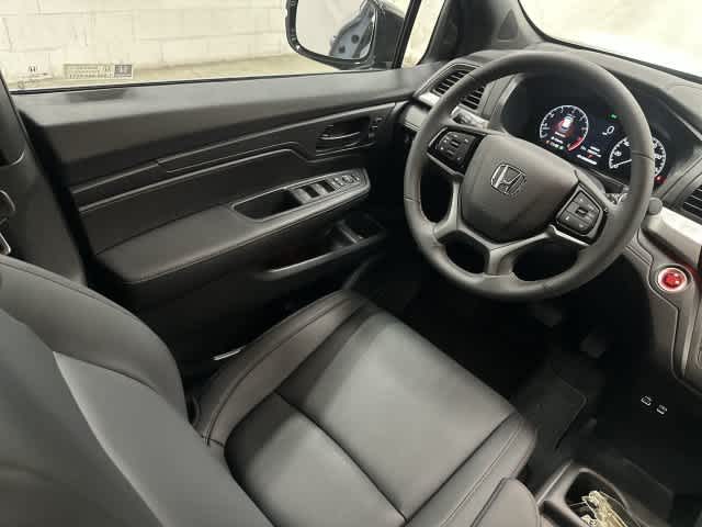 2026 Honda Odyssey photo 12 of 32