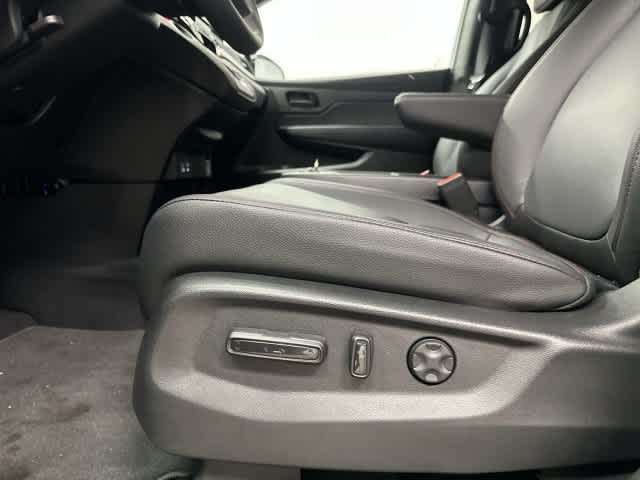 2026 Honda Odyssey photo 26 of 32