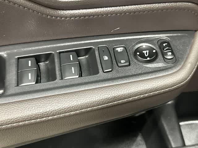 2019 Honda Odyssey EX-L w/Navi/RES Lunar Silver Metallic at Beck & Masten Kia