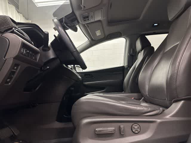 2019 Honda Odyssey EX-L White Diamond Pearl at Beck & Masten Kia