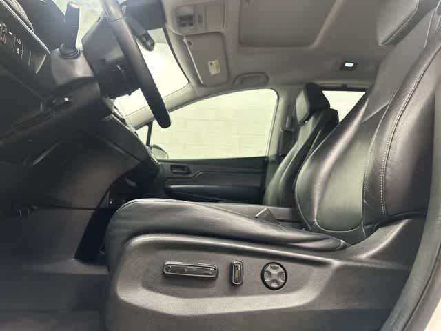 2022 Honda Odyssey EX-L Platinum White Pearl at AutoNation USA Houston