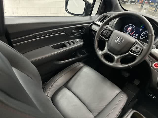 2025 Honda Odyssey photo 12 of 33
