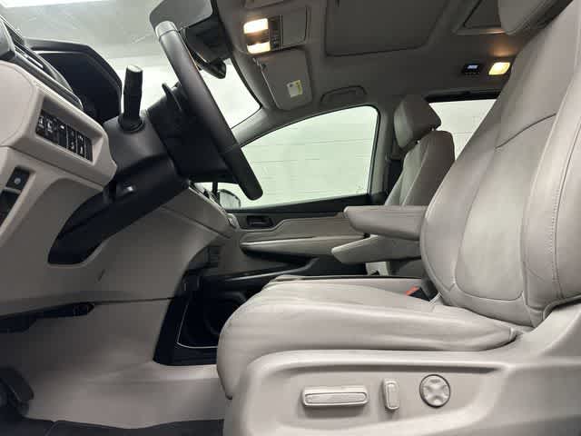 2018 Honda Odyssey Touring Lunar Silver Metallic at Beck & Masten Kia
