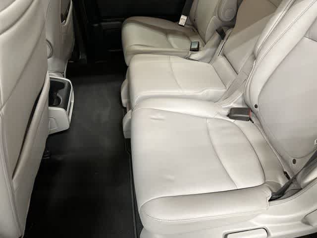 2018 Honda Odyssey Touring Lunar Silver Metallic at Beck & Masten Kia