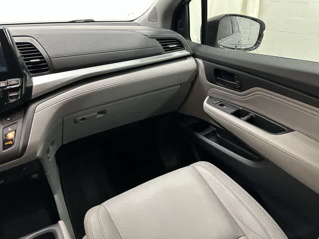 2018 Honda Odyssey Touring Lunar Silver Metallic at Beck & Masten Kia