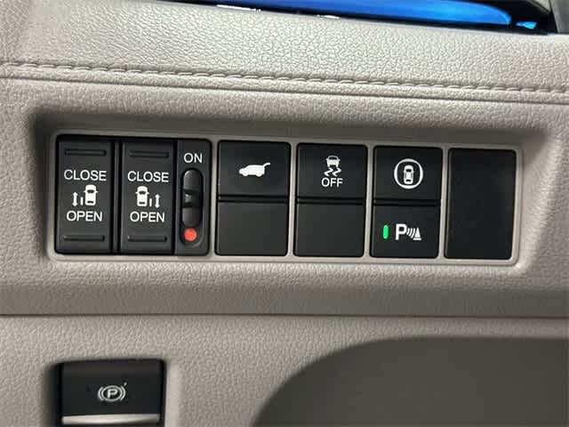 2023 Honda Odyssey Touring Lunar Silver Metallic at Honda of Clear Lake