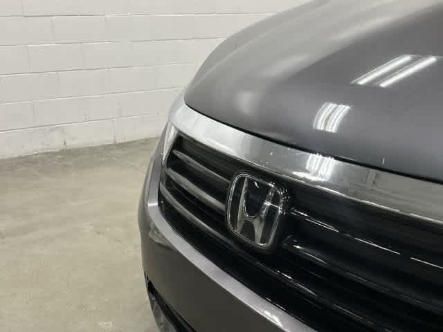 2024 Honda Odyssey photo 31 of 33