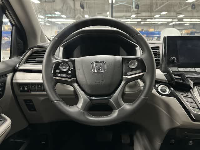 2024 Honda Odyssey photo 15 of 33