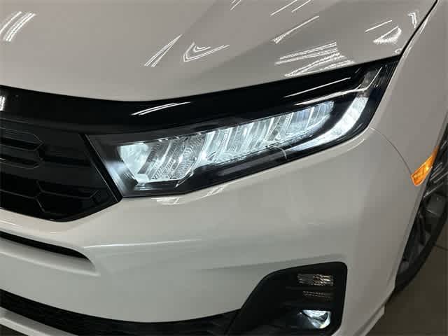 2026 Honda Odyssey Touring Platinum White Pearl at Honda of Clear Lake