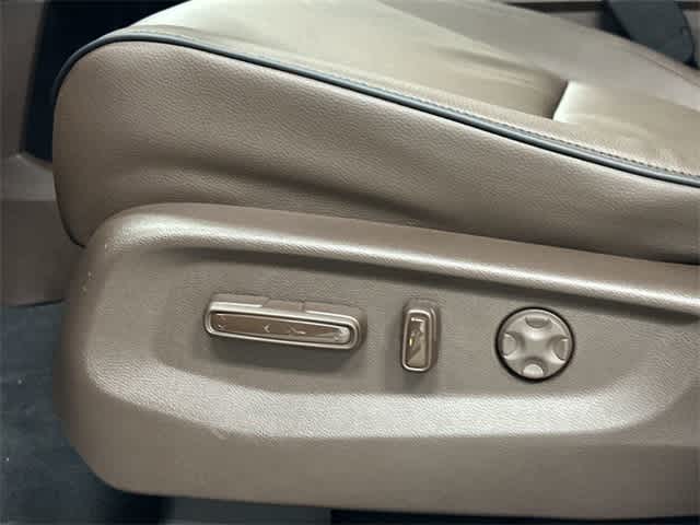 2026 Honda Odyssey Touring Platinum White Pearl at Honda of Clear Lake