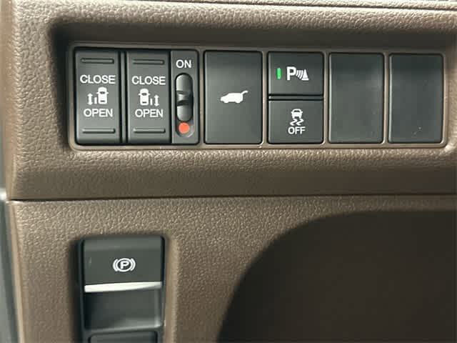 2026 Honda Odyssey Touring Platinum White Pearl at Honda of Clear Lake