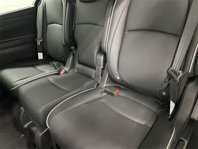 2026 Honda Odyssey Touring Platinum White Pearl at Honda of Clear Lake