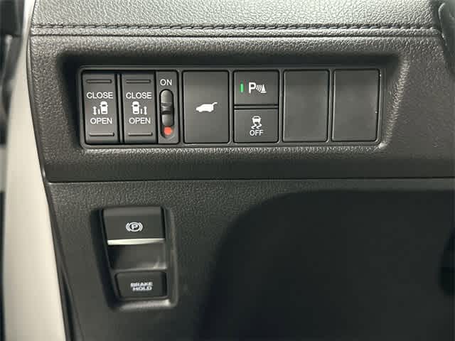 2026 Honda Odyssey Touring Platinum White Pearl at Honda of Clear Lake