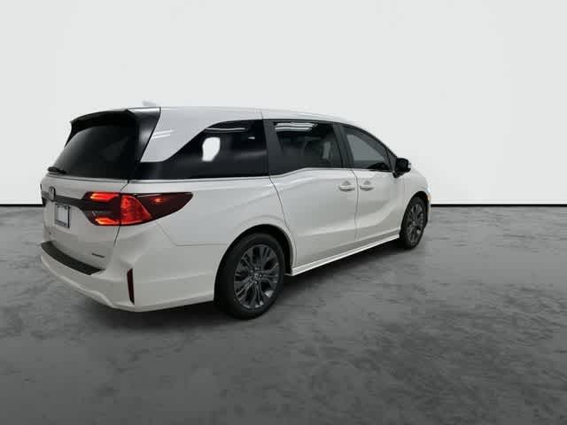 2026 Honda Odyssey Touring - 3