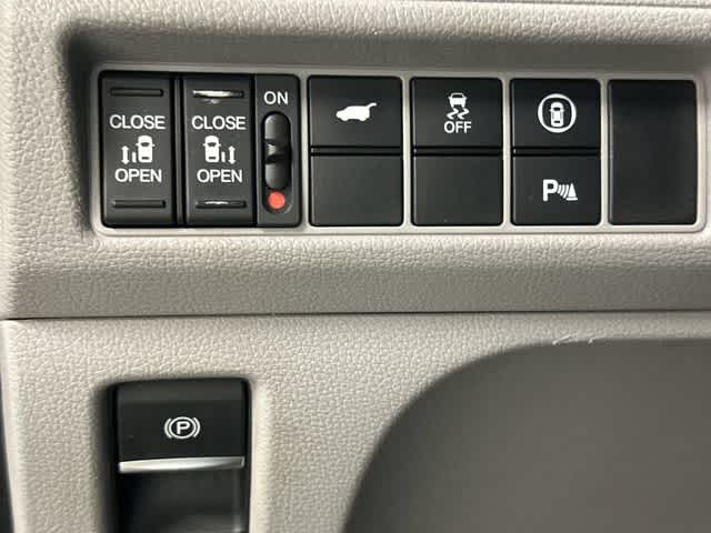 2024 Honda Odyssey Elite Modern Steel Metallic at AutoNation USA Katy