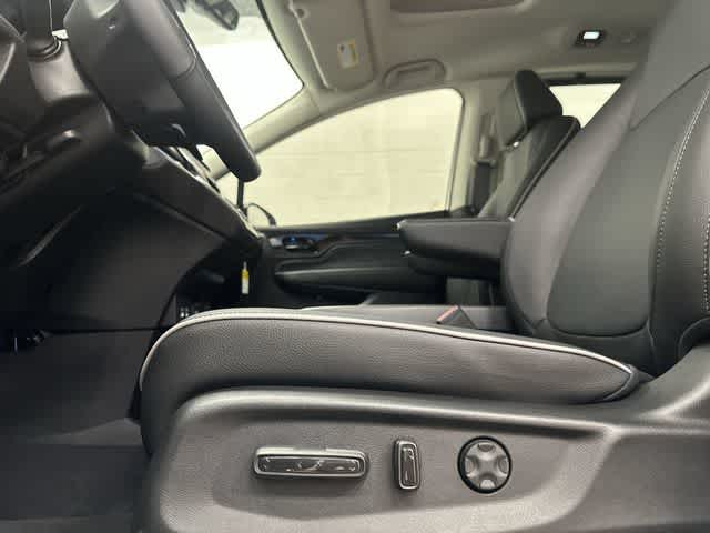 2026 Honda Odyssey Elite Platinum White Pearl at Honda of Clear Lake