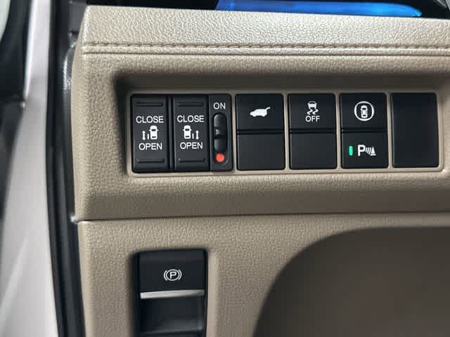 2024 Honda Odyssey Elite Platinum White Pearl at AutoNation USA Katy