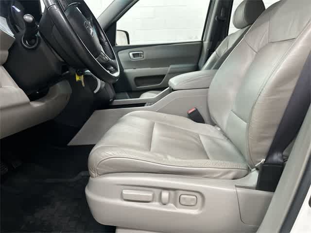 2010 Honda Pilot EX-L White at Friendly Ford Crosby