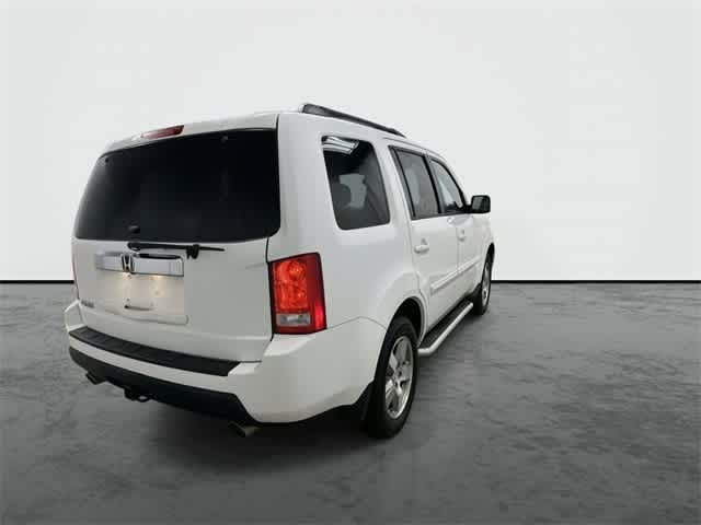 2010 Honda Pilot EX-L White at Friendly Ford Crosby