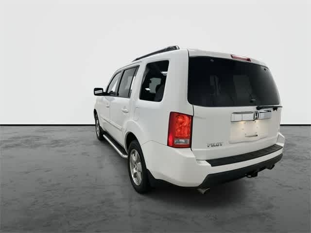 2010 Honda Pilot EX-L White at Friendly Ford Crosby