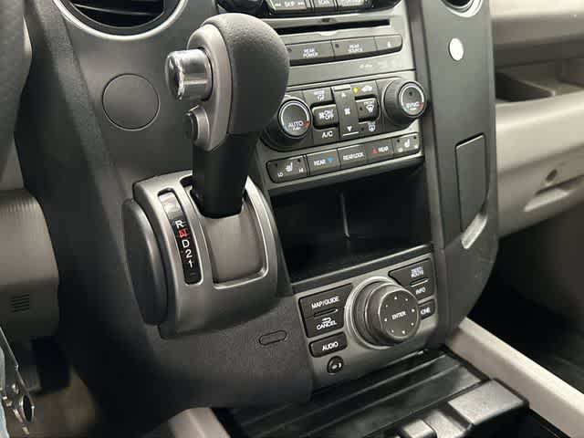 2013 Honda Pilot Touring White Diamond Pearl at Mac Haik Ford