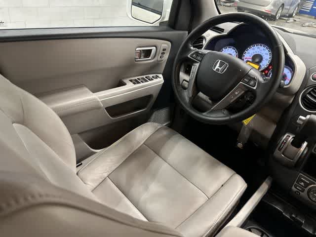 2013 Honda Pilot Touring White Diamond Pearl at Mac Haik Ford